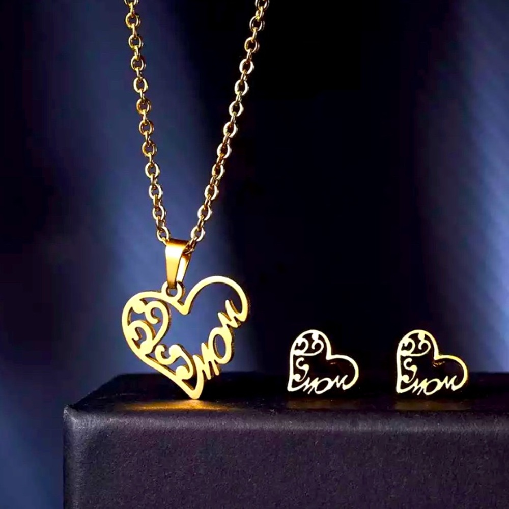 Love Mom Heart Jewelry set with Necklace and earrings - Picture 1 of 2